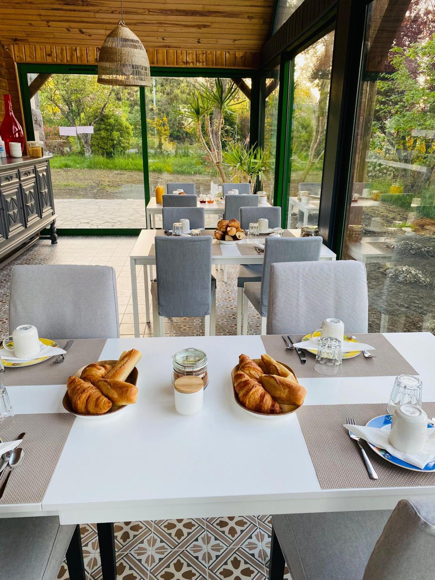 Arc En Ciel Du Mont Bed & Breakfast Pontorson Exterior photo
